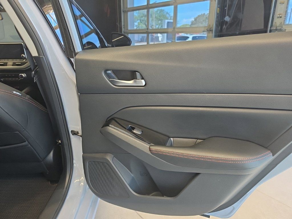 Used 2024 Nissan Altima 2.5 SR FWD image 44