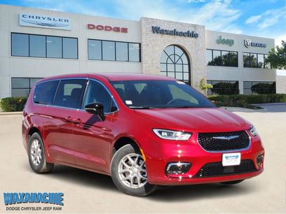 New 2026 Chrysler Pacifica Select
