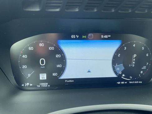 Used 2017 Volvo XC90 T6 Momentum w/ Vision Package image 15