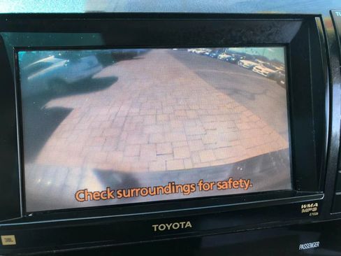 Used 2013 Toyota Tundra Platinum AWD/4WD image 31