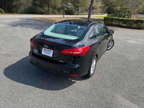 Used 2016 Ford Focus SE image 6
