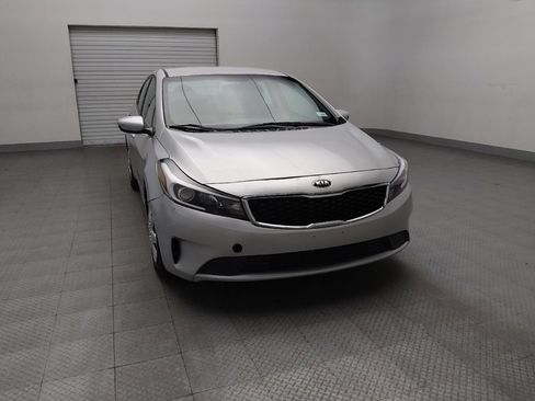 Used 2017 Kia Forte LX image 14