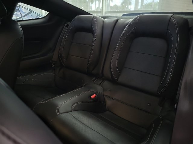Used 2022 Ford Mustang Shelby GT500 w/ Technology Package RWD image 11