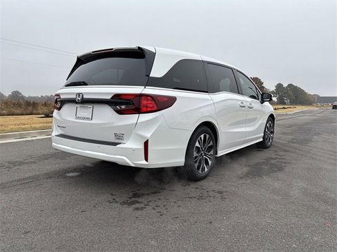 New 2026 Honda Odyssey Elite image 5