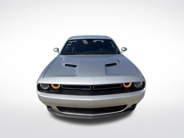 Used 2019 Dodge Challenger SXT RWD image 8