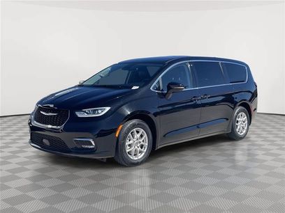 Used 2024 Chrysler Pacifica Touring-L