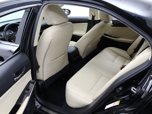 Used 2014 Lexus IS 250 RWD image 12
