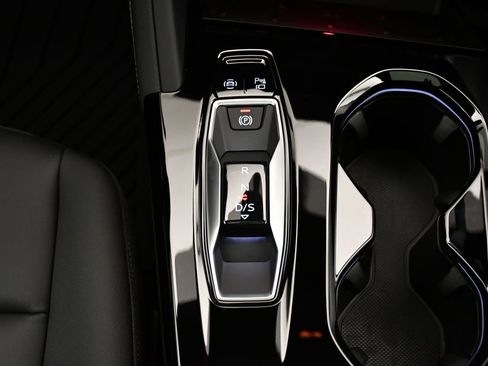 Certified 2025 Audi Q5 Premium w/ Convenience Package image 27