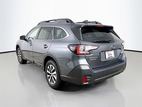 Used 2021 Subaru Outback Premium image 6