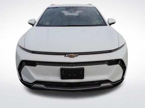 Used 2025 Chevrolet Equinox EV LT w/ Convenience Package image 3