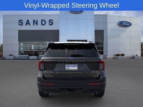 New 2026 Ford Explorer Active image 5