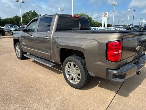 Used 2015 Chevrolet Silverado 1500 High Country w/ High Country Premium Package AWD/4WD image 12