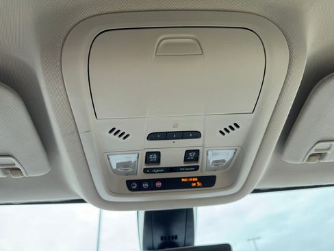 Used 2020 GMC Acadia Denali w/ Trailering Package AWD/4WD image 27