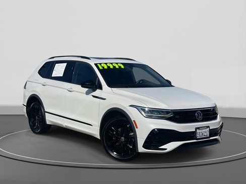 Used 2022 Volkswagen Tiguan SE R-Line image 1