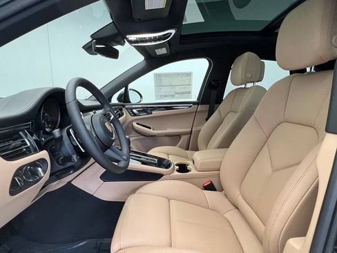 Used 2026 Porsche Macan AWD/4WD image 5