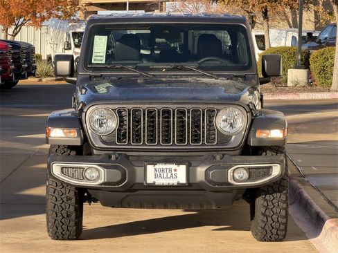 New 2025 Jeep Gladiator Sport image 3
