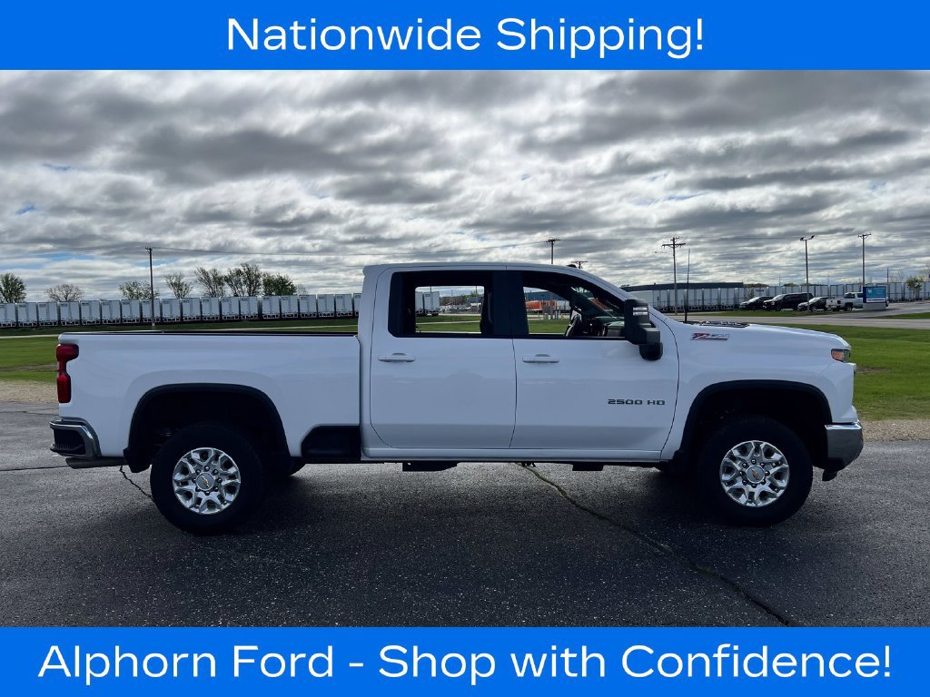 Used 2025 Chevrolet Silverado 2500 LT AWD/4WD image 2