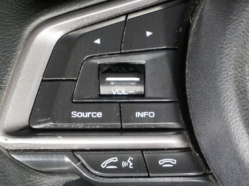 Used 2019 Subaru Crosstrek 2.0i Premium AWD/4WD image 13