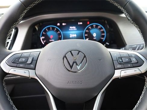 New 2026 Volkswagen Atlas Cross Sport SE image 11