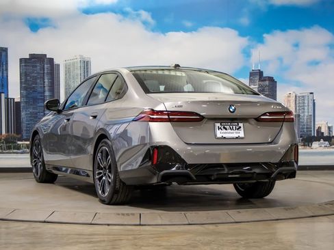 New 2026 BMW 530i xDrive w/ M Sport Package image 9