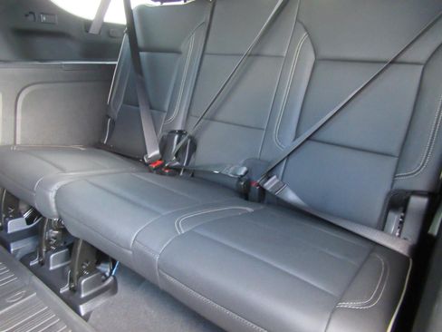 Used 2025 GMC Yukon XL Elevation w/ Elevation Premium Package AWD/4WD image 39