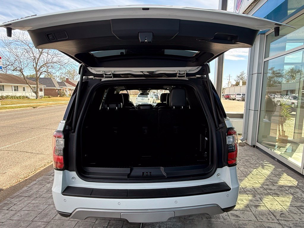 Used 2021 Ford Expedition Limited AWD/4WD image 32