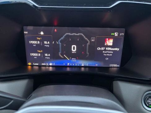Used 2024 Chevrolet Colorado ZR2 w/ Safety Package AWD/4WD image 20