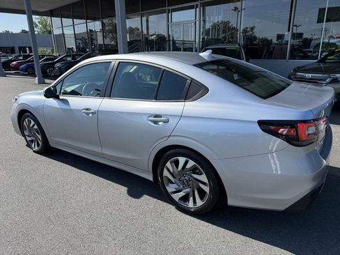 Used 2025 Subaru Legacy Limited image 3