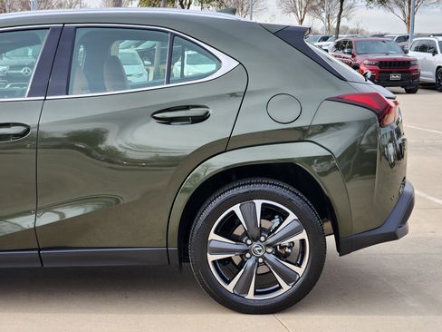 Used 2025 Lexus UX 300h FWD image 10