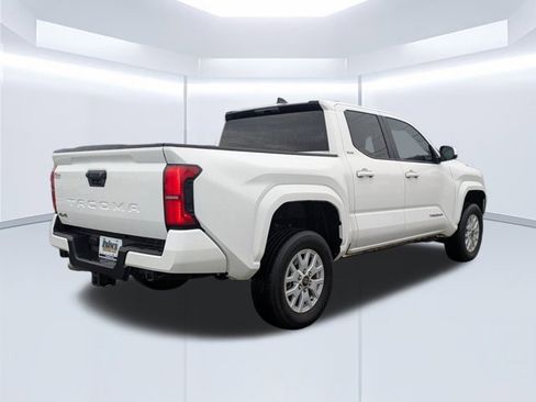 Used 2024 Toyota Tacoma SR5 image 3