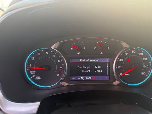 Used 2020 Chevrolet Traverse LT image 23