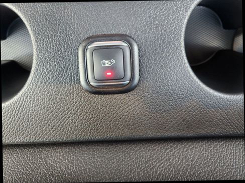 Used 2025 Mercedes-Benz Sprinter 2500 image 14