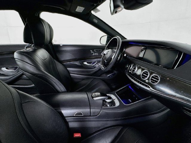 Used 2016 Mercedes-Benz S 550 Sedan image 25
