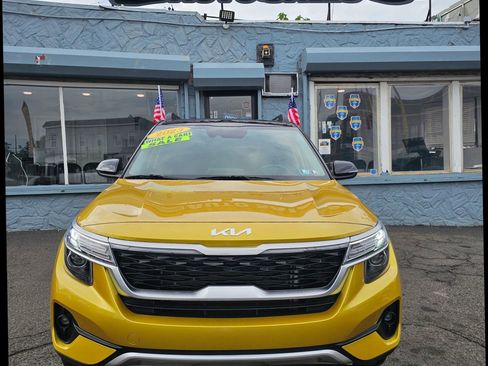 Used 2023 Kia Seltos Nightfall Edition image 1
