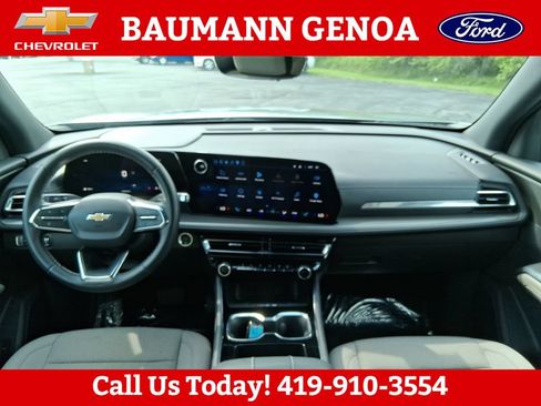 Used 2026 Chevrolet Traverse LT w/ Driver Confidence Package FWD image 14