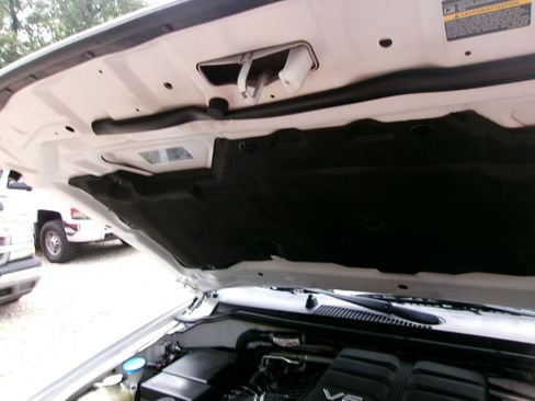 Used 2021 Nissan Frontier SV AWD/4WD image 18