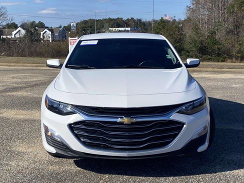 Used 2023 Chevrolet Malibu LS w/ Driver Confidence Package image 2