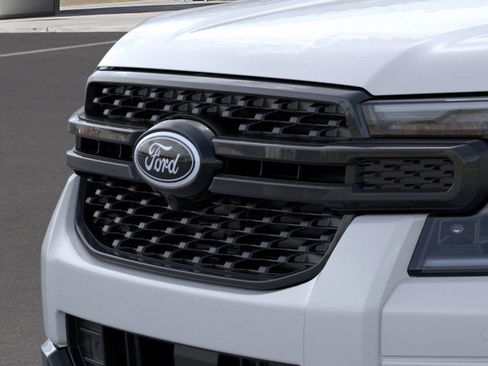 New 2025 Ford Ranger Lariat w/ Black Appearance Package image 39