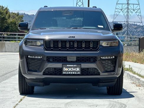 New 2026 Jeep Grand Cherokee L Limited AWD/4WD image 9