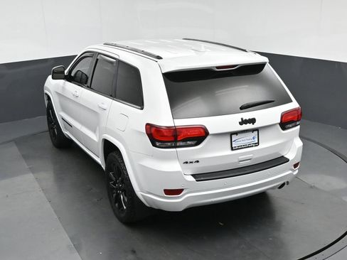 Used 2020 Jeep Grand Cherokee Altitude image 60