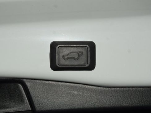 Used 2024 GMC Yukon Denali Ultimate image 24