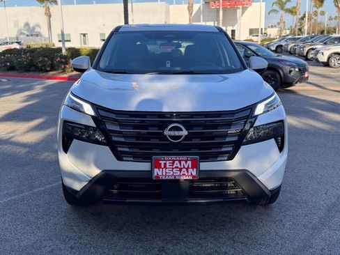 New 2026 Nissan Rogue SV FWD image 3