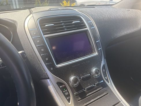 Used 2020 Lincoln Nautilus Premier w/ Equipment Group 101A image 12