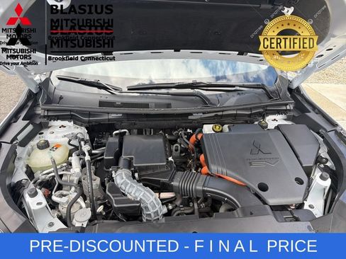 Used 2023 Mitsubishi Outlander 4WD Plug-In Hybrid image 41