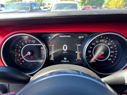 Used 2018 Jeep Wrangler Rubicon w/ Steel Bumper Group AWD/4WD image 15