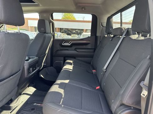 Used 2024 Chevrolet Silverado 1500 LT Trail Boss w/ Convenience Package II image 22