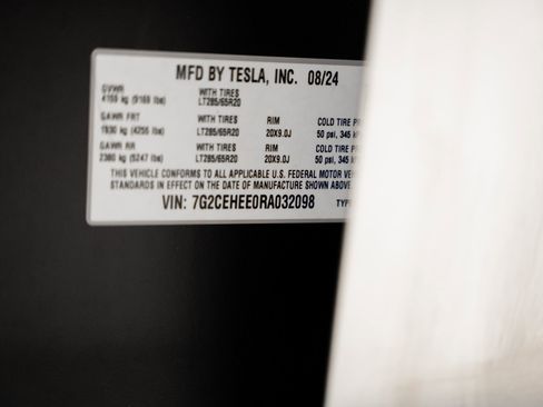 Used 2024 Tesla Cybertruck Cyberbeast AWD/4WD image 47