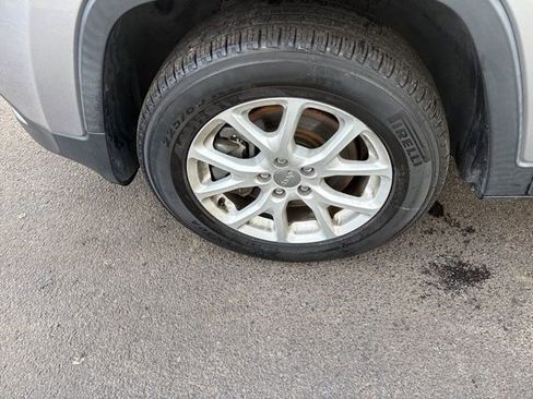 Used 2018 Jeep Cherokee Latitude w/ Cold Weather Group image 44