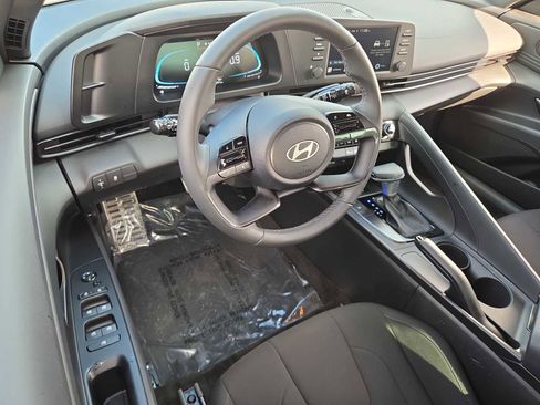 New 2025 Hyundai Elantra Sport image 10