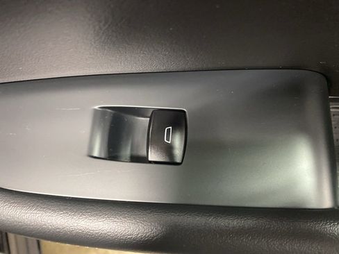 Used 2025 Buick Enclave Preferred image 16